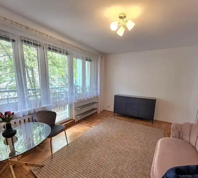 Centrum, 2 pokoje na parterze z dużym balkonem. - zdjęcie 4