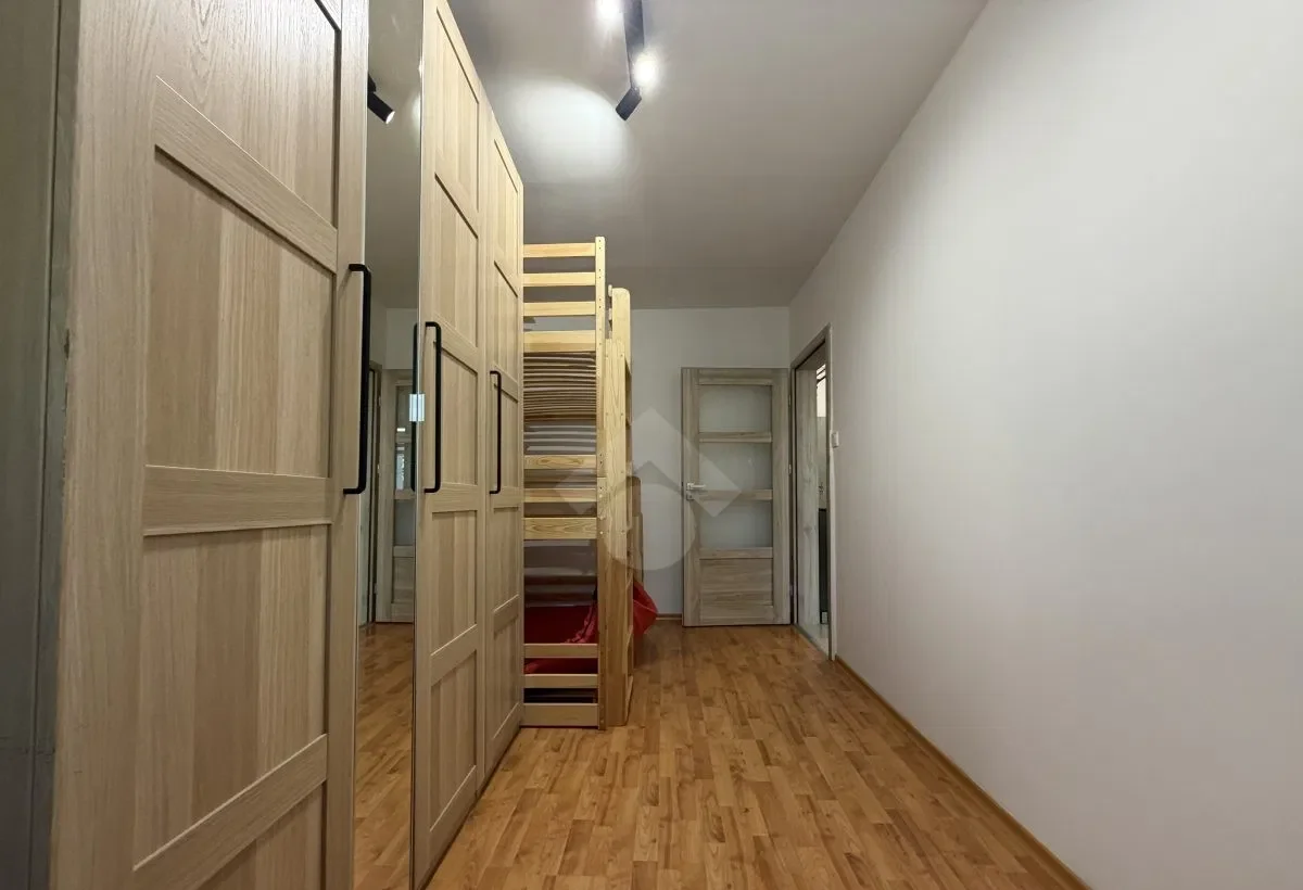 3-pokojowe mieszkanie z loggią w Krakowie - zdjęcie 8
