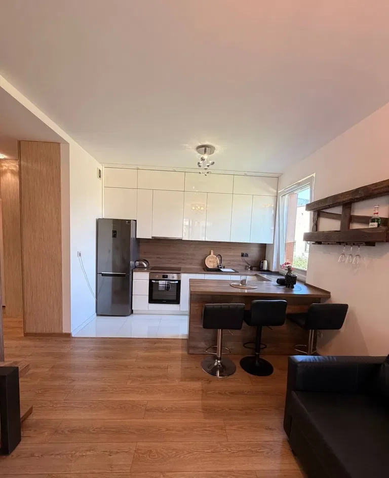 Duże 2pokojowe mieszkanie KLIMA nad jeziorem | 2 rooms flat AC lake