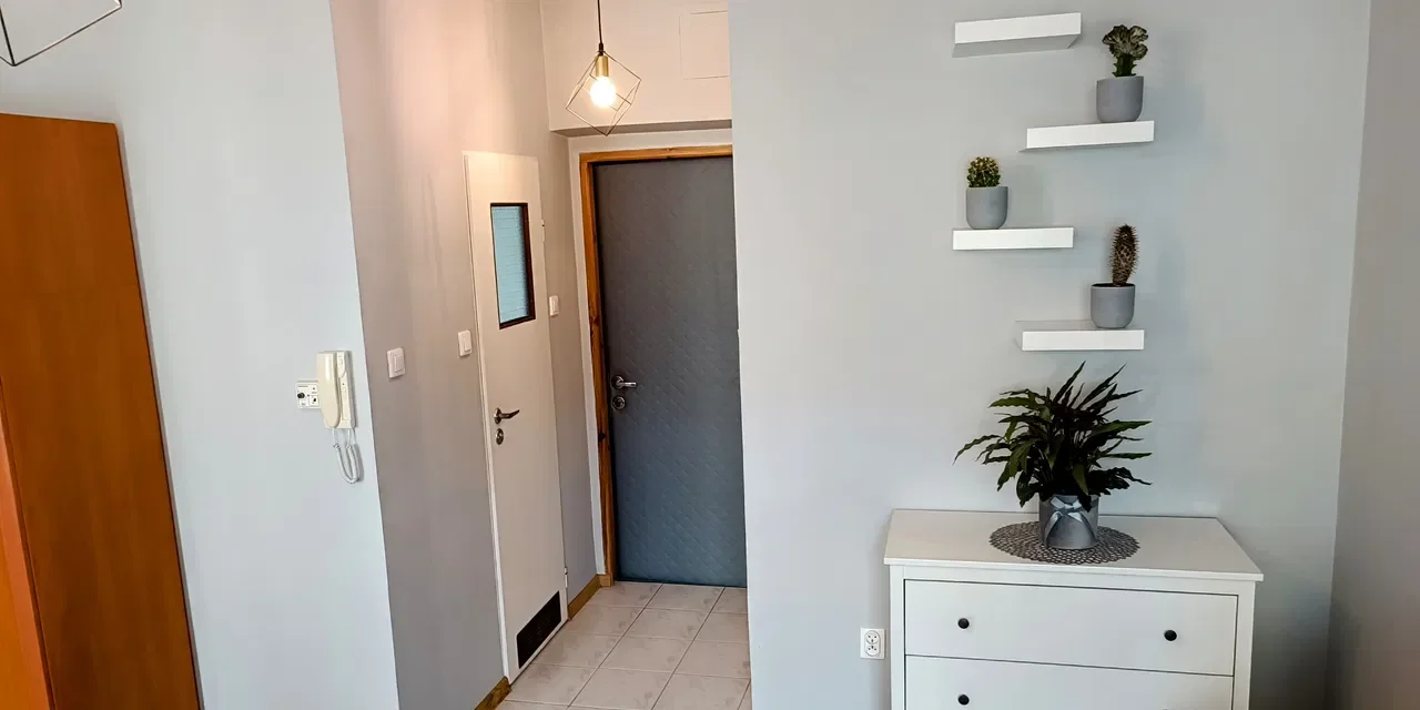 Przytulne studio kawalerka w centrum Leszna - zdjęcie 2