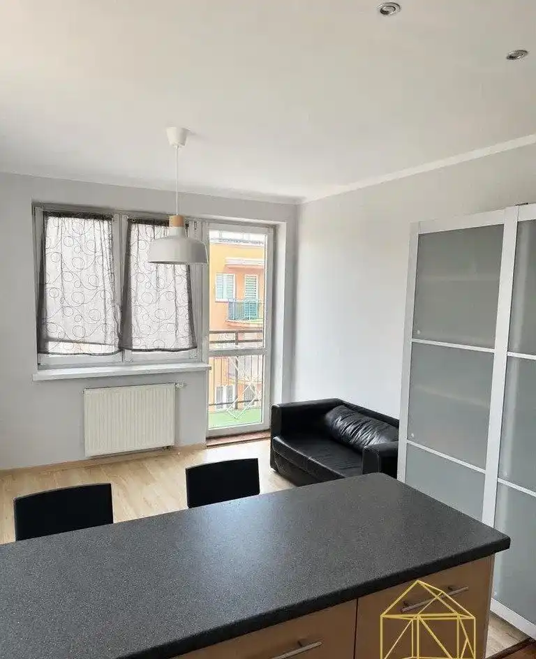 2 pokoje z balkonem w budynku z windą na Prądniku Białym - zdjęcie 2