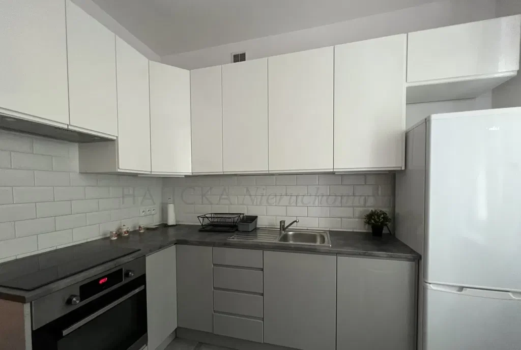 Kawalerka z osobną kuchnią, balkon - zdjęcie 7