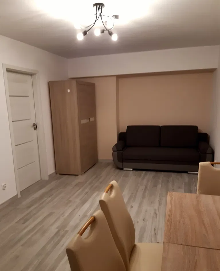 Wygodne 2 pokoje z oddzielną kuchnią, świetna lokalizacja,bezpośrednio - zdjęcie 9