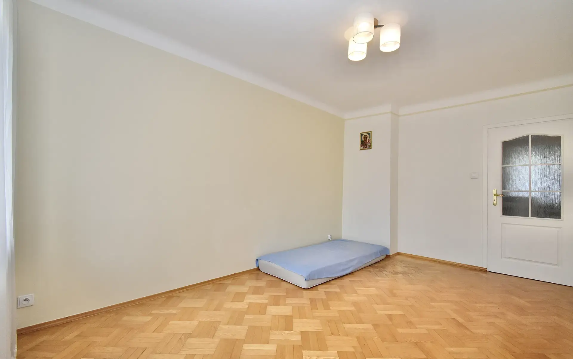 Mieszkanie w Ursusie - balkon i wyposażenie. - zdjęcie 9