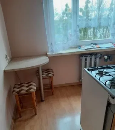 Duża kawalerka na wynajem w Chełmie przy ul. Wolności - zdjęcie 5