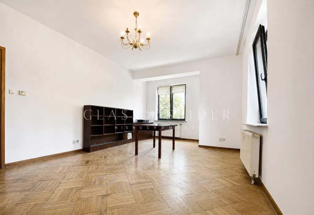 3 pokoje z osobną kuchnią i balkonem