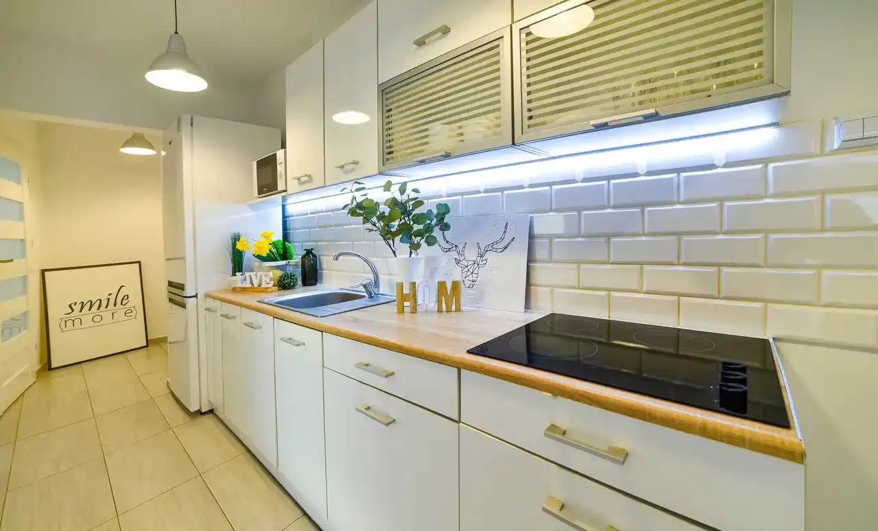 WOLNY OD ZARAZ! Pokój jedynka, ul. SYMPATYCZNA 16 balkon - zdjęcie 5
