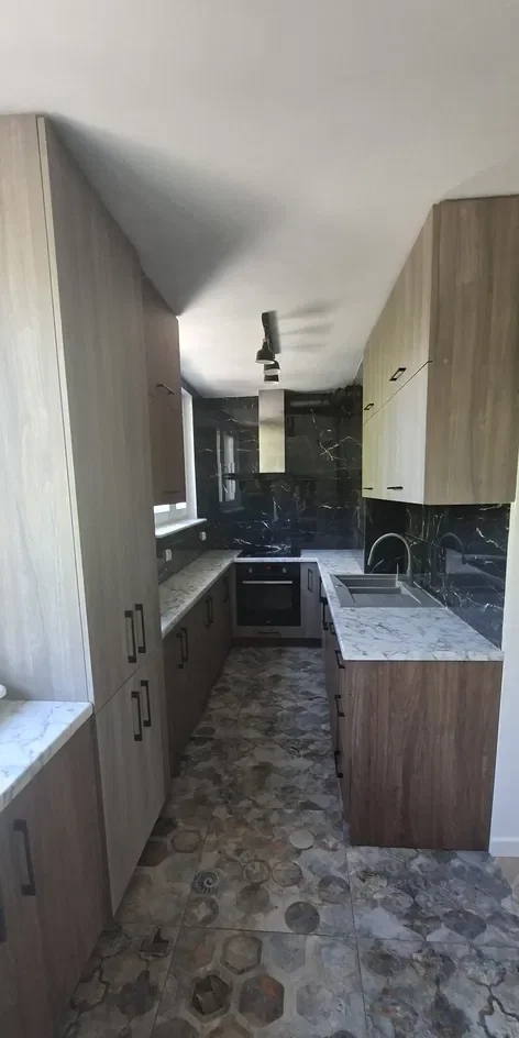 Mieszkanie 42 m2, 2 pokoje, z balkonem i klimatyzacją - zdjęcie 2