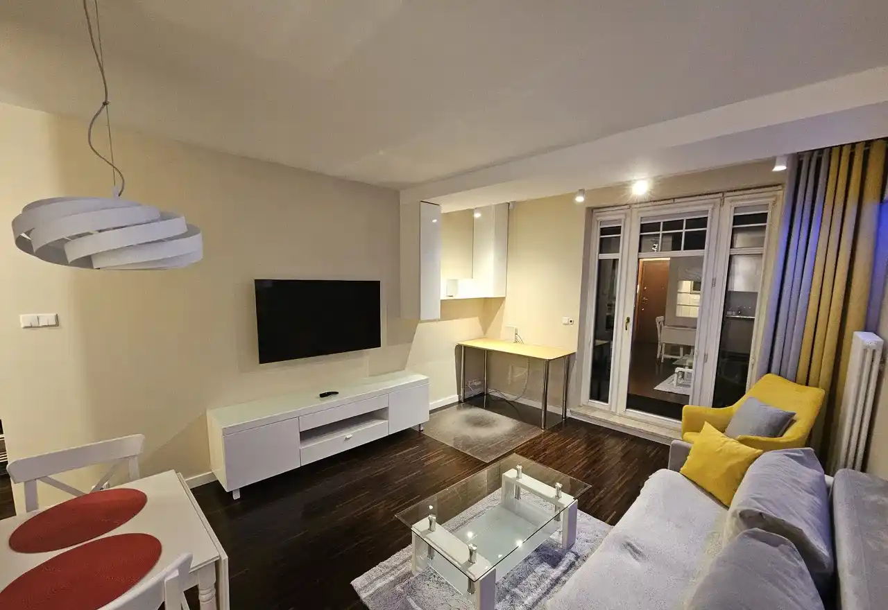 Rezydencja Warecka - Apartament z Balkonem i Garażem w Sercu Warszawy - zdjęcie 4