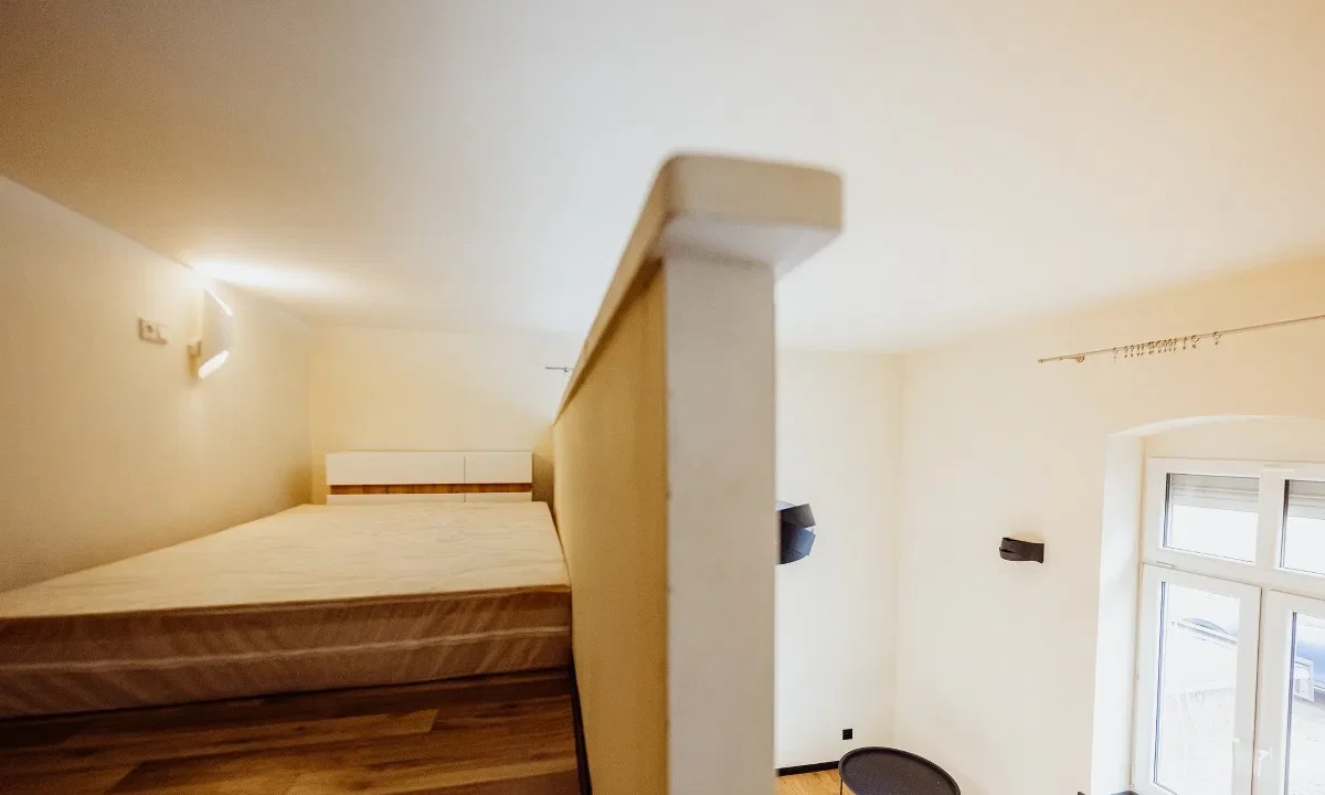 Mieszkanie na parterze w centrum - zdjęcie 7