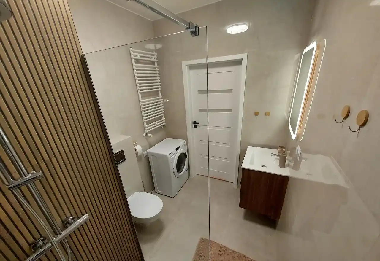 Ekskluzywny nowy apartament w najlepszym miejscu miasta - zdjęcie 7