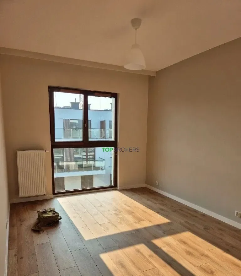 Przestronne, jasne 4 pokoje, duży balkon, garaż - zdjęcie 5