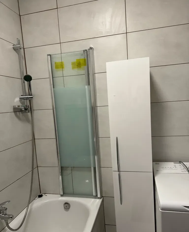 Wynajmę mieszkanie centrum Depowa 1 piętro 40 m kawalerka z windą - zdjęcie 7