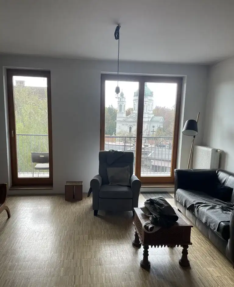 2 pok w apartamtowcu z tarasem i 2 miejscami garażowymi - zdjęcie 2