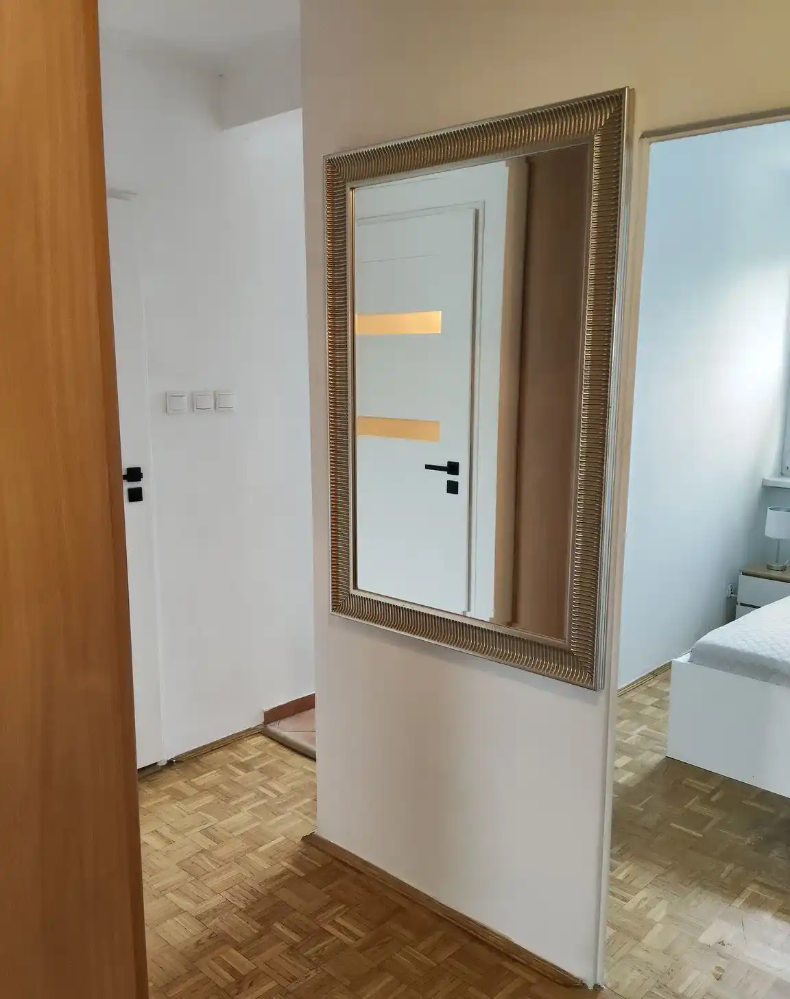 Pokój ul. Warneńska, dla młodej kobiety - zdjęcie 6