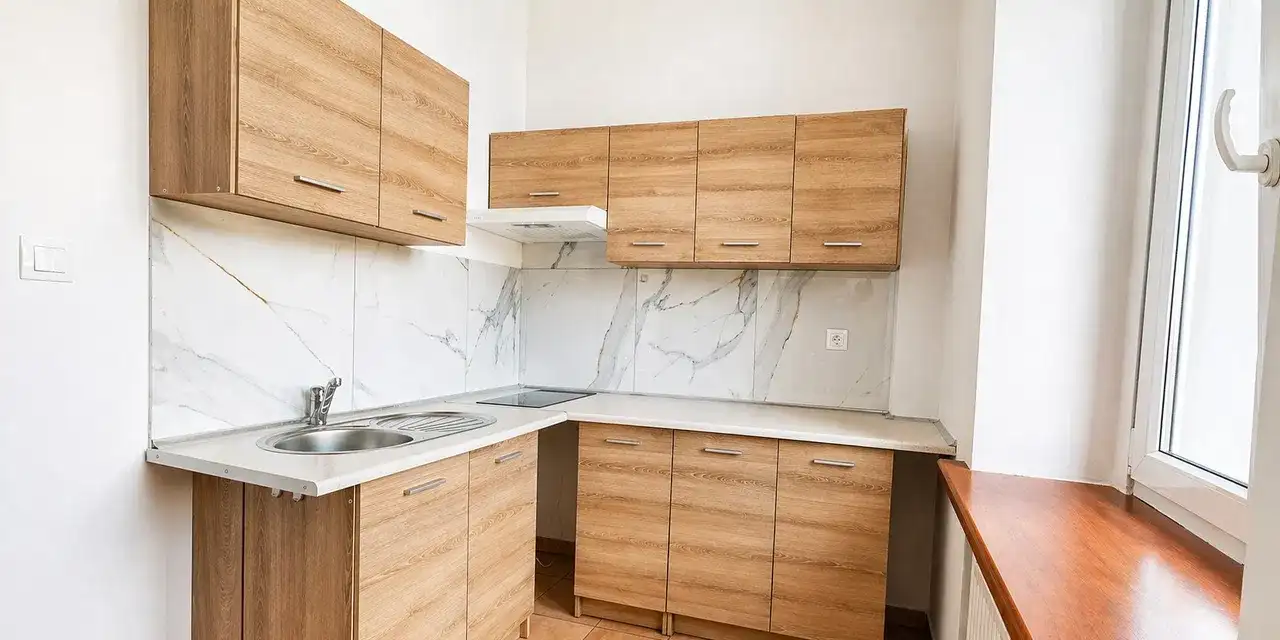 Ustawna kawalerka w odrestaurowanej kamienicy | 32 m² | blisko centrum - zdjęcie 2