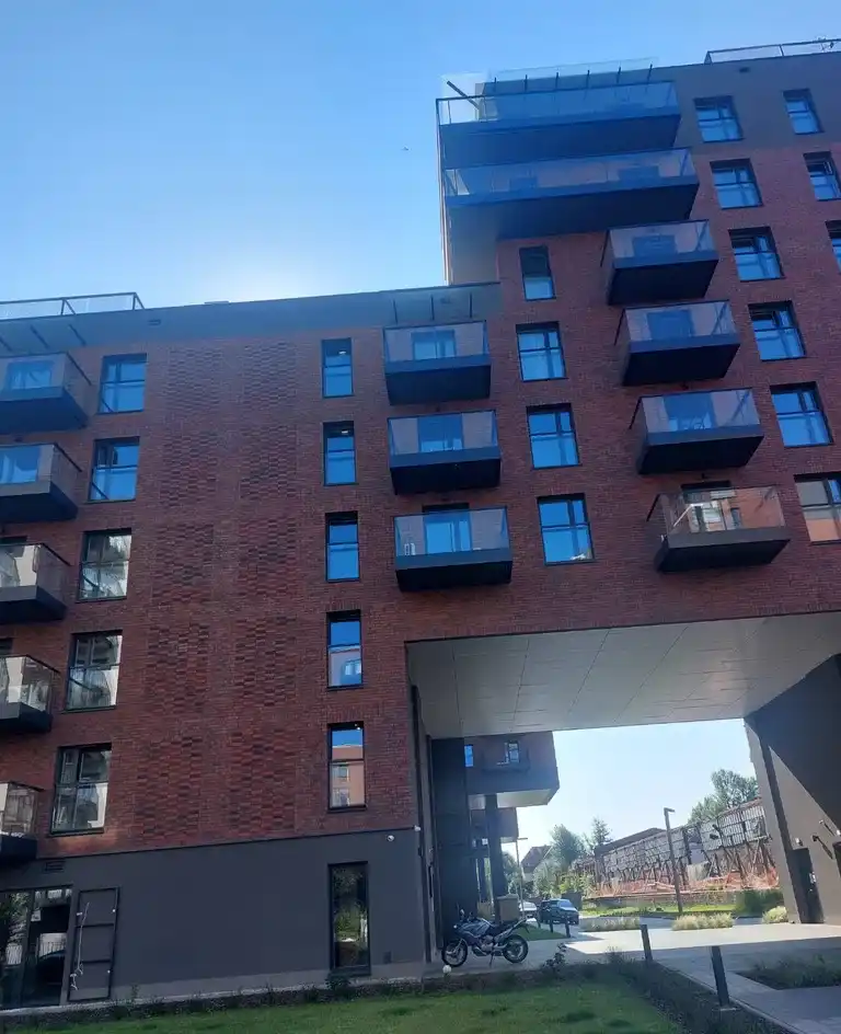 Pokój z balkonem we Wrocławiu przy ul. Madalińskiego