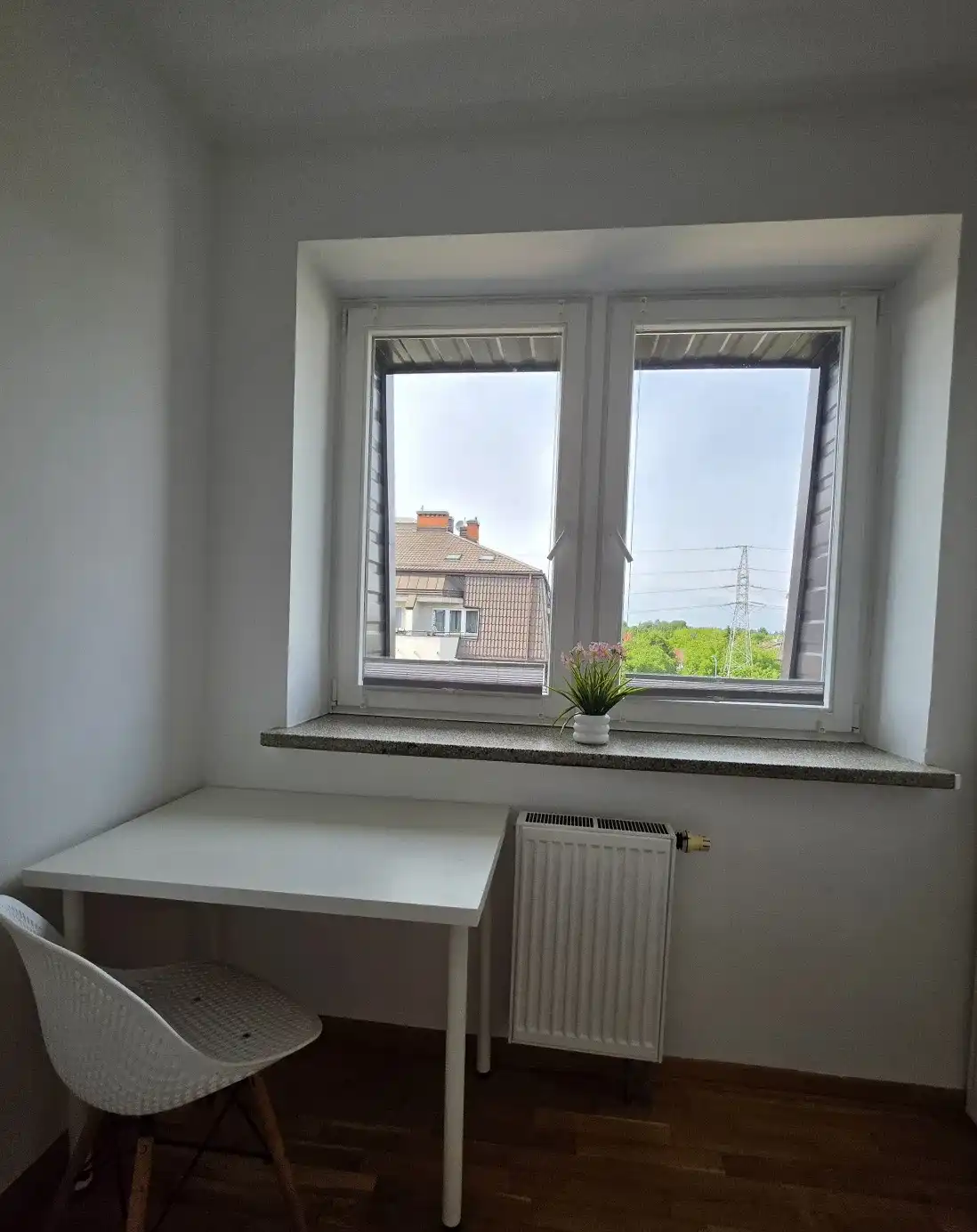 Świeżo po remoncie, widne, z oddzielną kuchnią, dostępne od ręki! - zdjęcie 8