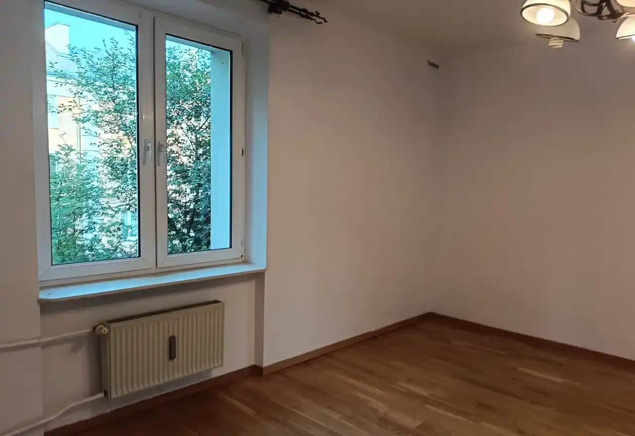 Przestronne mieszkanie z dwoma pokojami i oddzielną kuchnią - zdjęcie 5