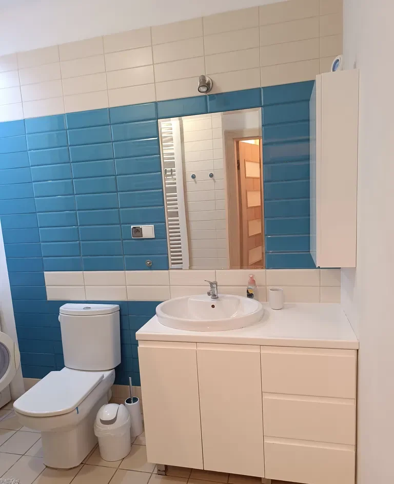Do wynajęcia słoneczny apartament w odrestaurowanej pięknej kamienicy - zdjęcie 7