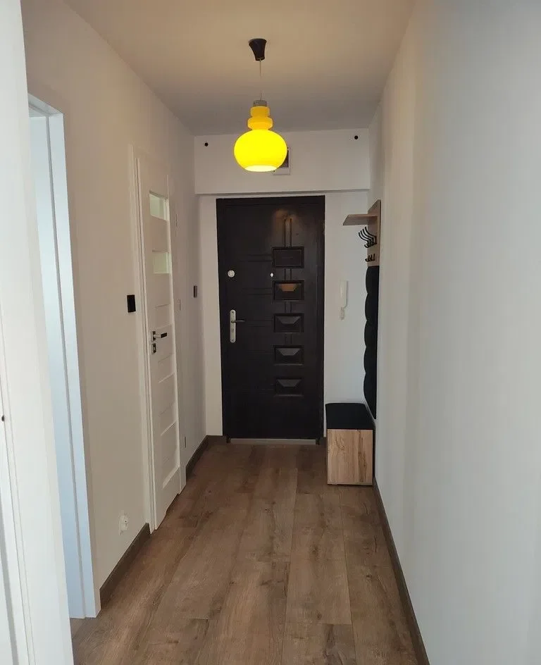 Dwupokojowe mieszkanie w centrum po remoncie - zdjęcie 9