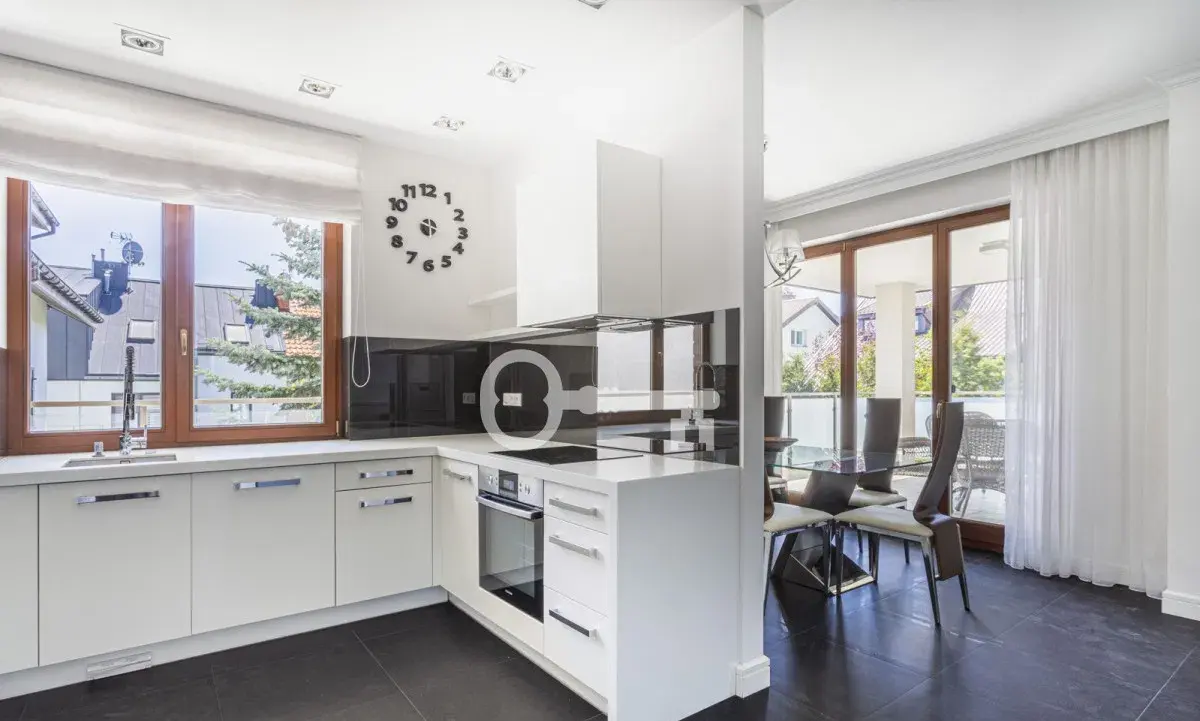 Luksusowy apartament z windą i tarasem - zdjęcie 5