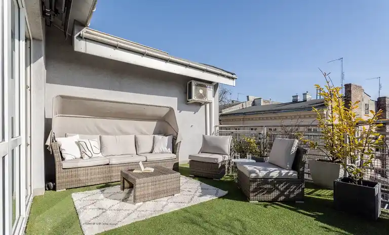 Prestiżowa lokalizacja- apartament z tarasem widokowym- hala garażowa - zdjęcie 2