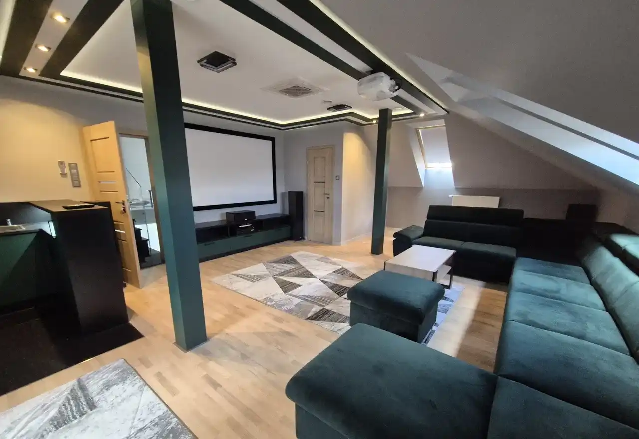 DOM PREMIUM NA WYNAJEM, SALA KINOWA – BIAŁYSTOK, DOJLIDY - zdjęcie 2