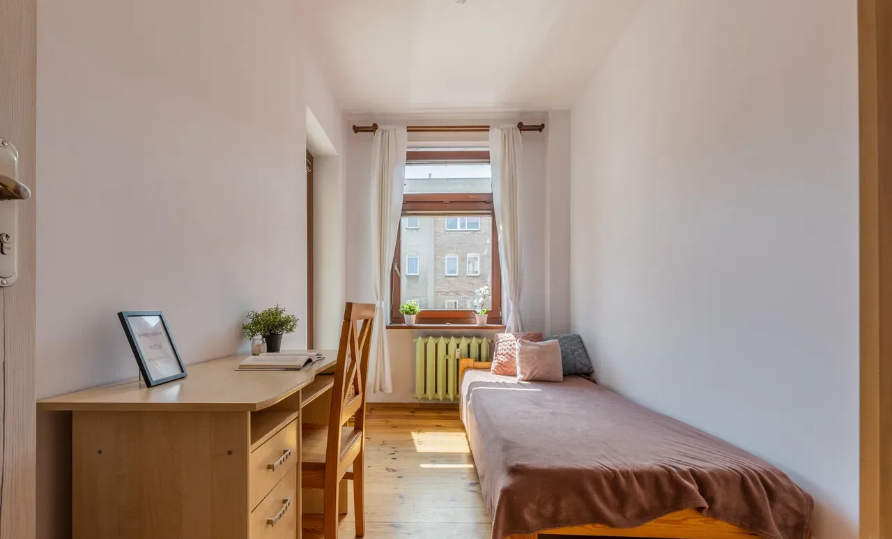 Mieszkanie 4 pokojowe w Centrum ! Lokal w bloku- gotowe do wynajmu - zdjęcie 3
