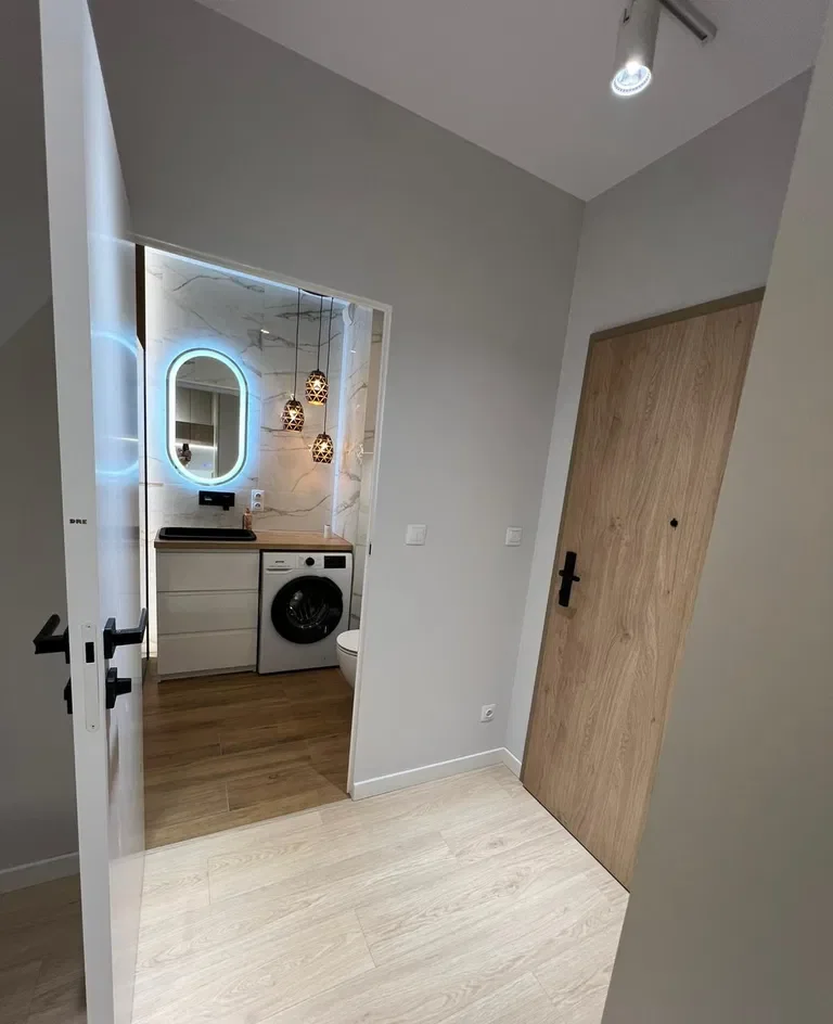 Mieszkanie 39 m² z balkonem i windą w Katowicach - zdjęcie 6