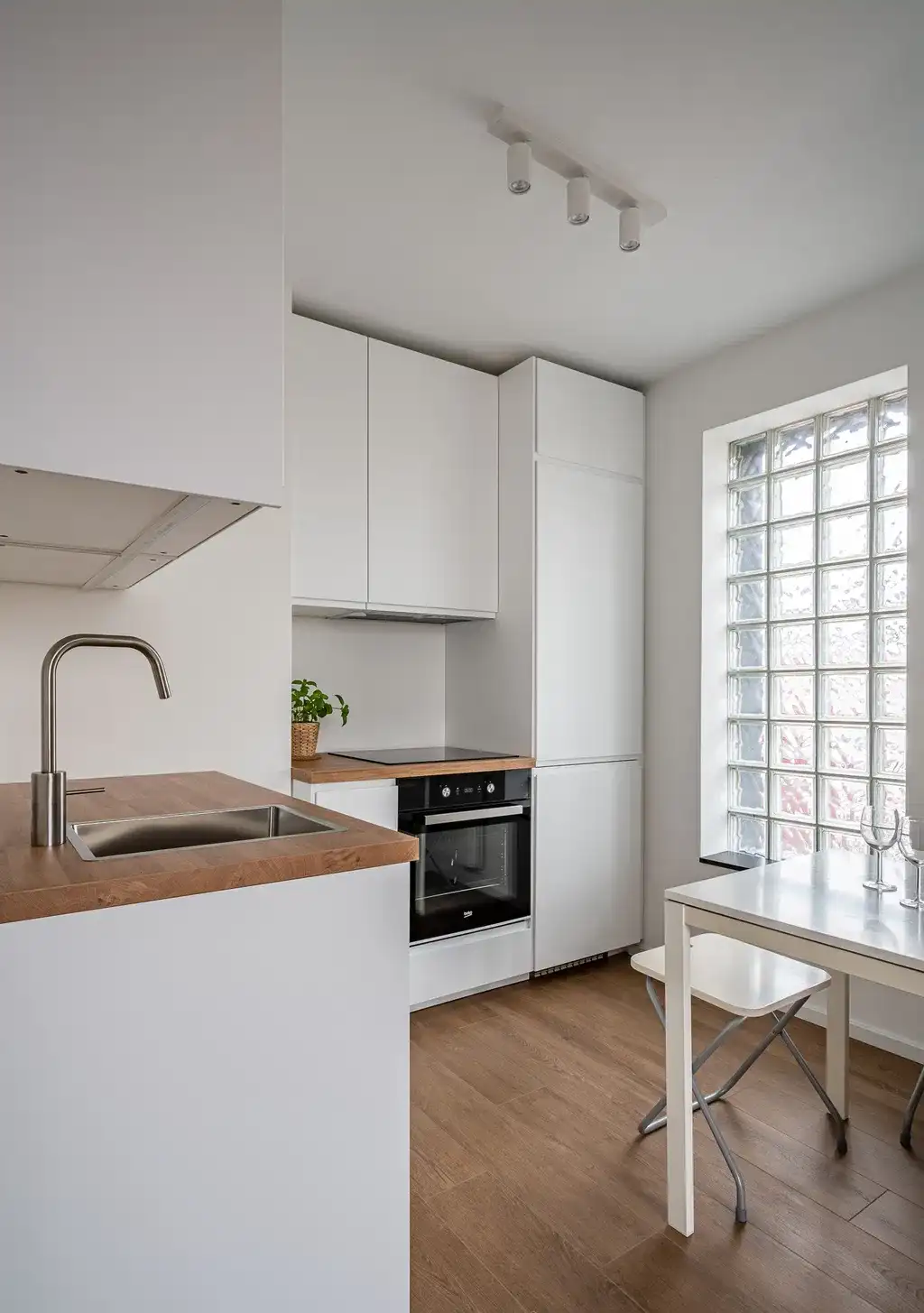 Przytulny apartament w centrum. Sloneczny taras. - zdjęcie 6