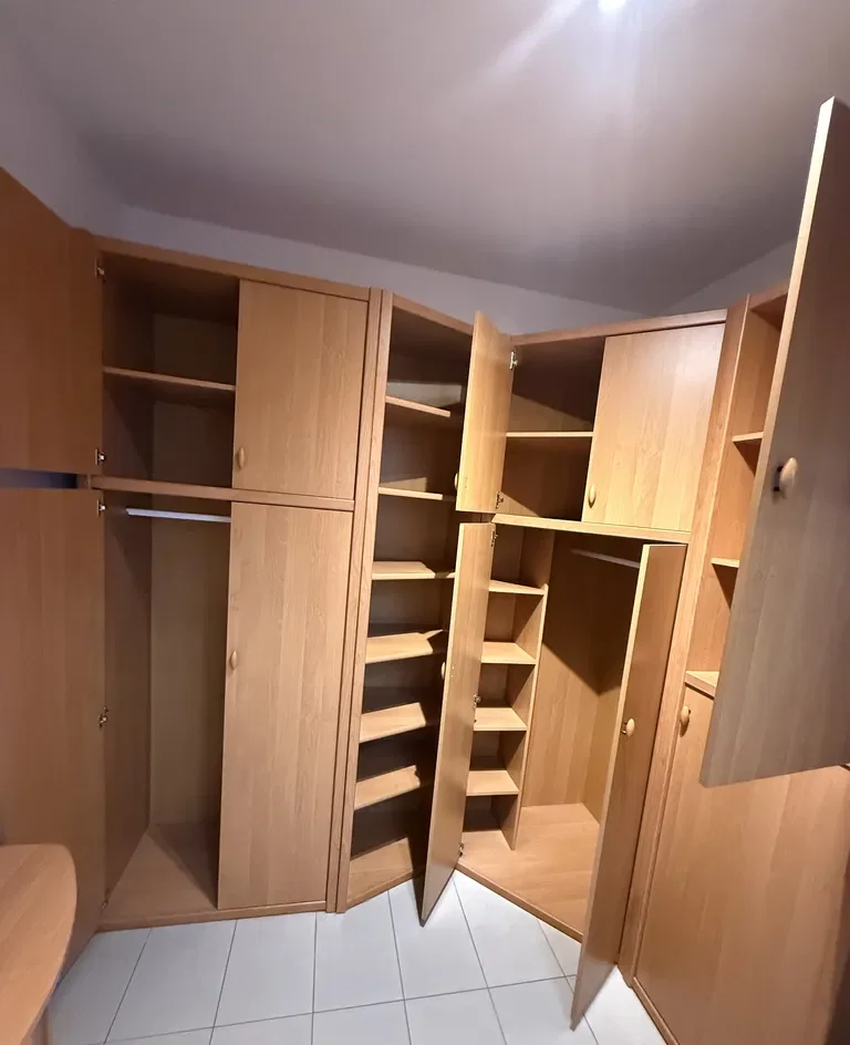 Wynajmę mieszkanie na ul Sciegiennego z piwnica - zdjęcie 4