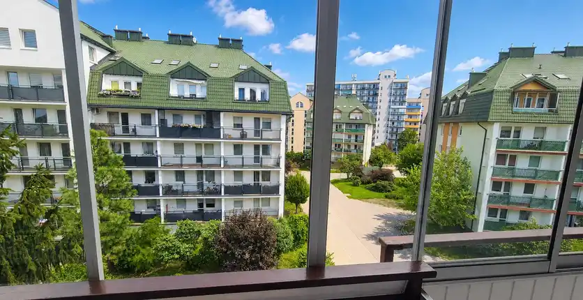 Jasne, funkcjonalne, umeblowane 2-pokojowe mieszkanie 40,3 m² z loggią 7 m² i piwnicą 3 m², na strzeżonym osiedlu na Tarchominie - zdjęcie 6