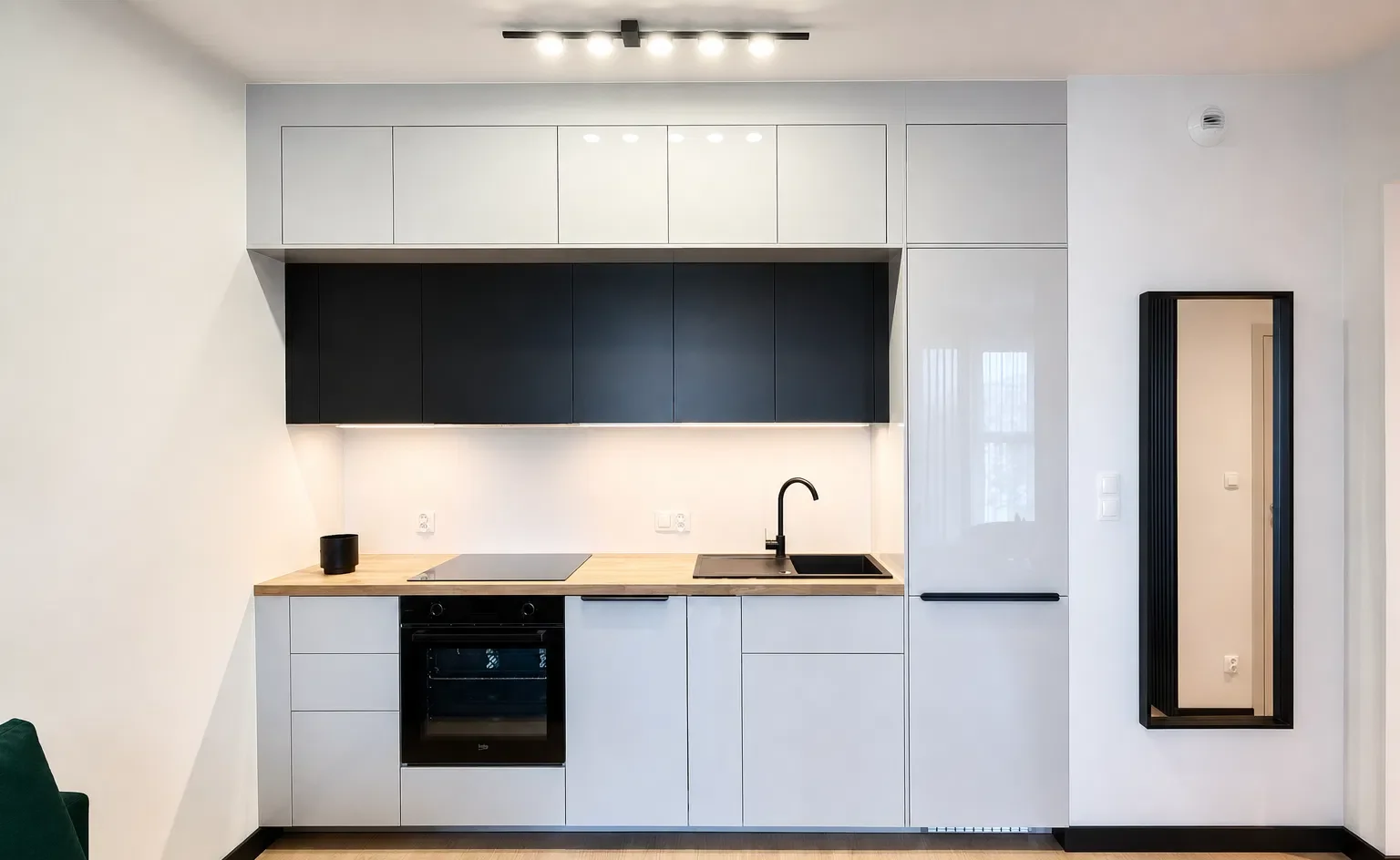 Stare Miasto | Kawalerka 34 m² z sypialnią | Balkon + Klimatyzacja - zdjęcie 6