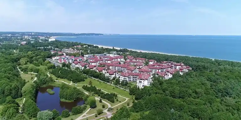 2 sypialnie, 2 łazienki, 2 tarasy. Plaza 50 m. - zdjęcie 9