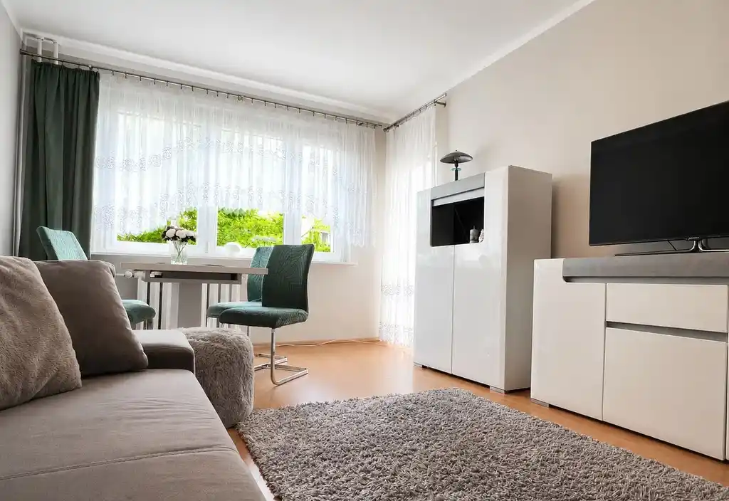 Słoneczne 2 pokoje z balkonem i widokiem na zieleń - zdjęcie 2