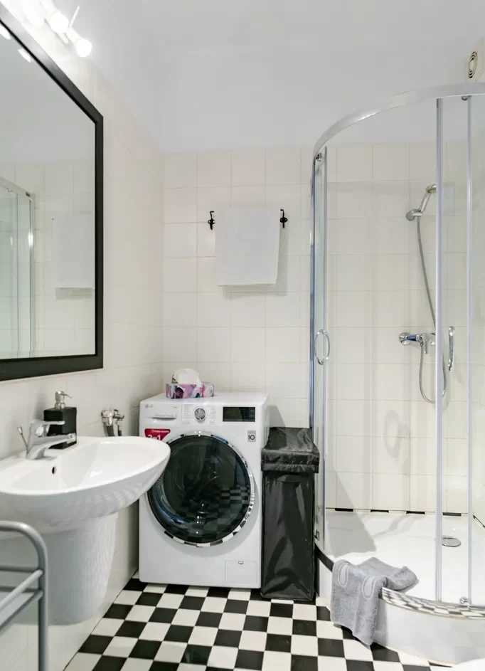 Nowoczesny apartament w sercu Warszawy z darmowym parkingiem - zdjęcie 3