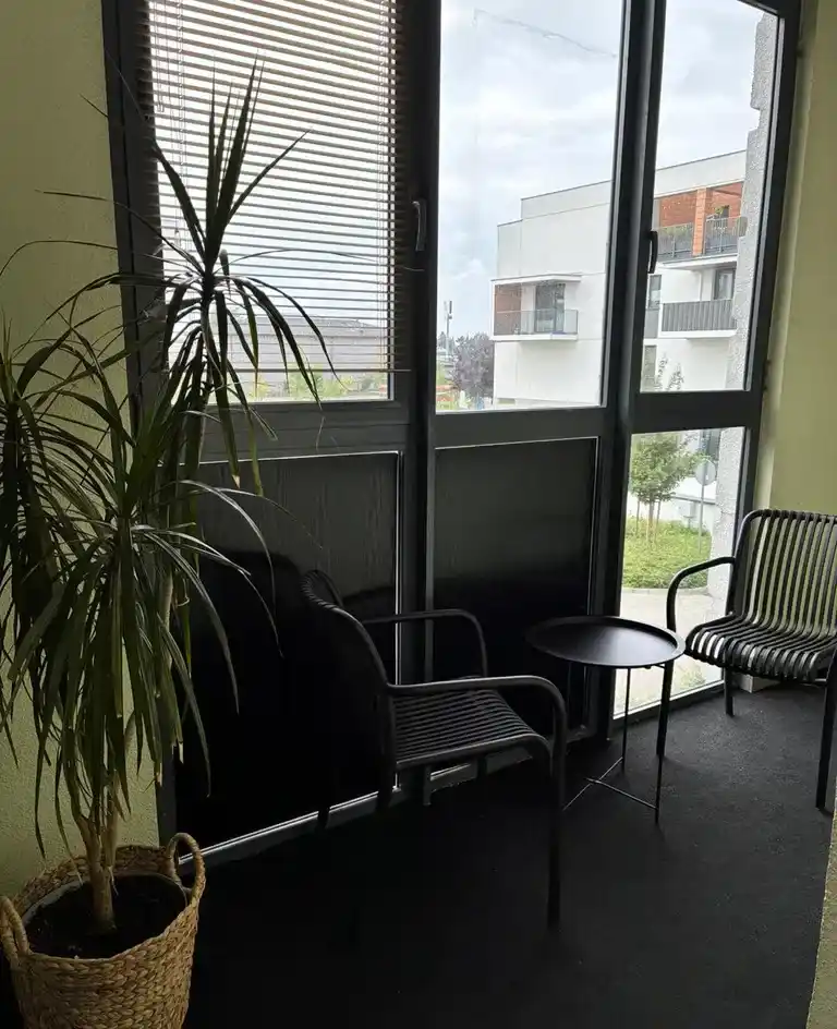 Mieszkanie 2-pok. z garażem, z balkonem i loggią, 55m2. - zdjęcie 8