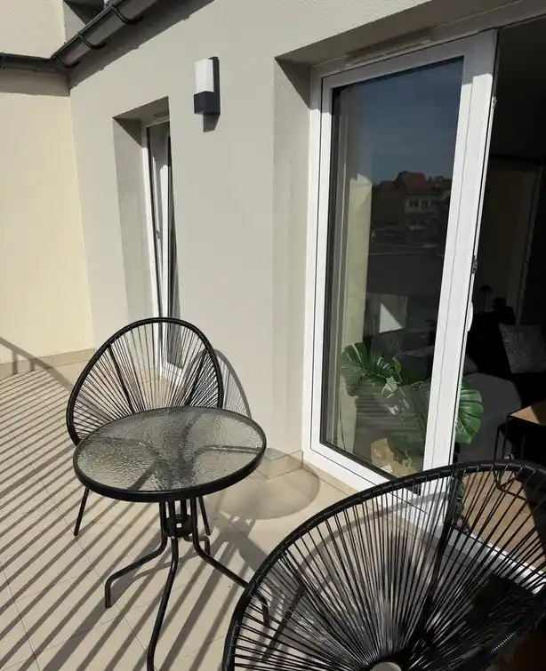 komfortowe mieszkanie 2-pokojowe z balkonem i garażem - zdjęcie 5