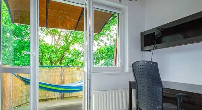 Przestronne mieszkanie 2-pokojowe z balkonem we Wrocławiu - zdjęcie 2