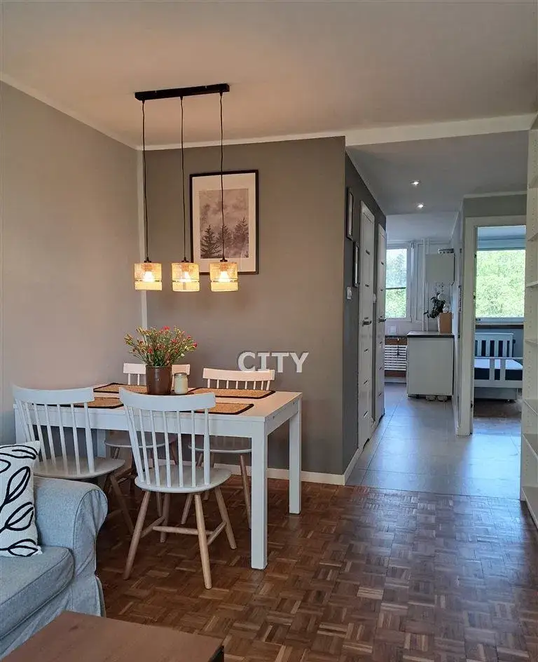 3 pokoje, osobna kuchnia, duży balkon - zdjęcie 3