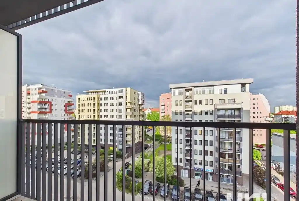 Jasna kawalerka 6p. | Balkon | Internet 1GB GRATIS - zdjęcie 9