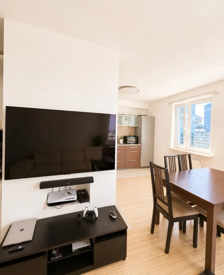 Apartament z pięknym widokiem w centrum - zdjęcie 5
