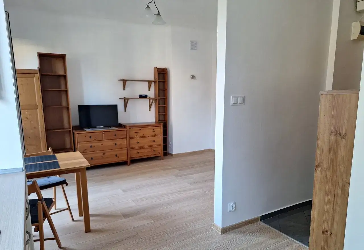 Jasna kawalerka z balkonem | Sielce | kamienica | po remoncie - zdjęcie 10