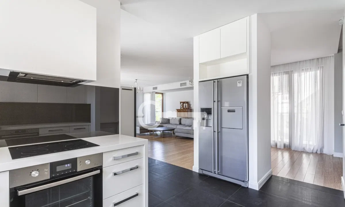 Luksusowy apartament z windą i tarasem - zdjęcie 6
