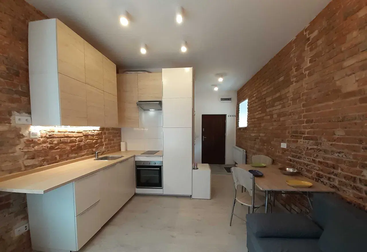 Industrialna kawalerka 24 m² w Łodzi (Śródmieście) - zdjęcie 3