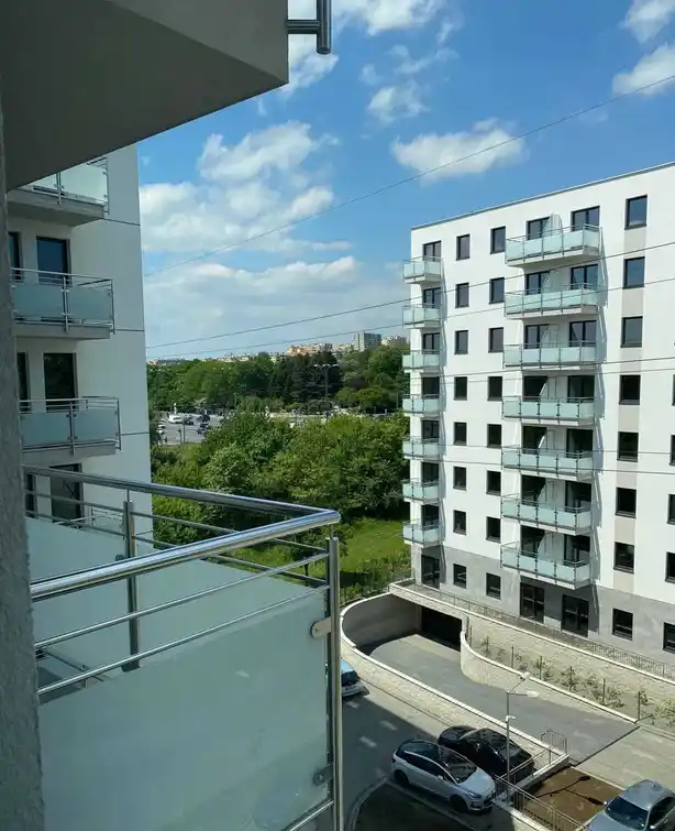 Do wynajęcia pokój jednoosobowy z balkonem przy os.Dywizjonu 303 Galeria Serenada - zdjęcie 3