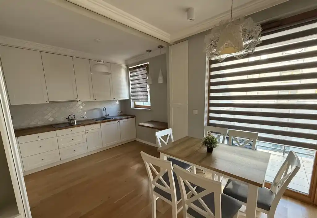 Przytulne mieszkanie 2-pokojowe z balkonem i garażem - zdjęcie 3