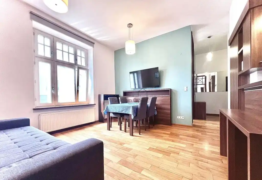 3 Pokoje | 60 M² | Stare Miasto | Ul. Siemiradzkie - zdjęcie 2