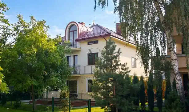 Komfortowa rezydencja z basenem na Wilanowie - zdjęcie 2